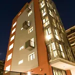Skytower Apartament *