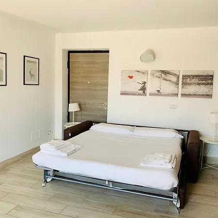 Apartament Skytower