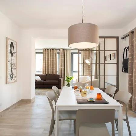 Apartament Skytower *